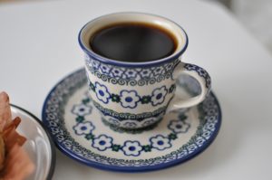 コーヒーとカップの画像