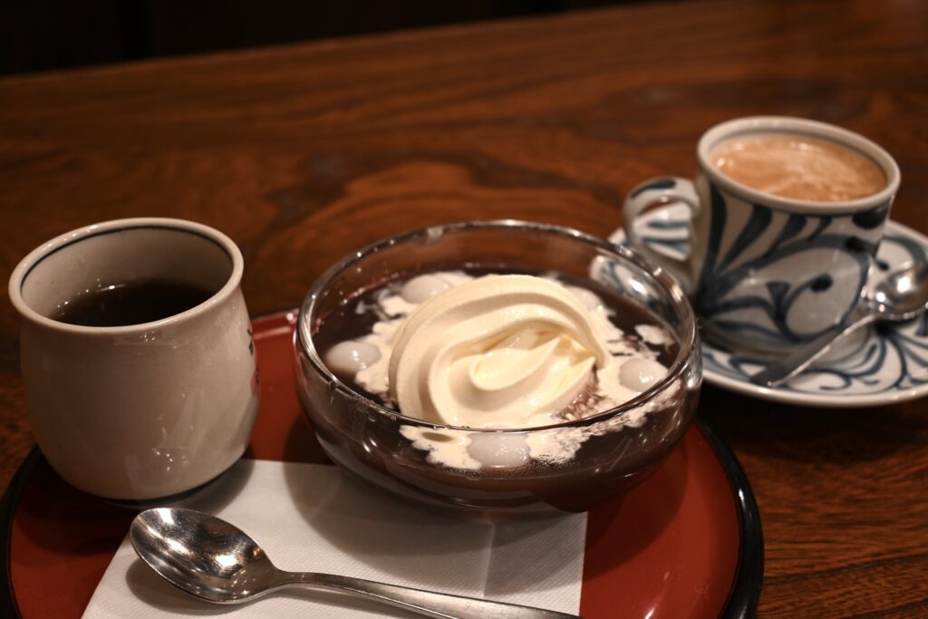 白玉クリームぜんざいとコーヒー